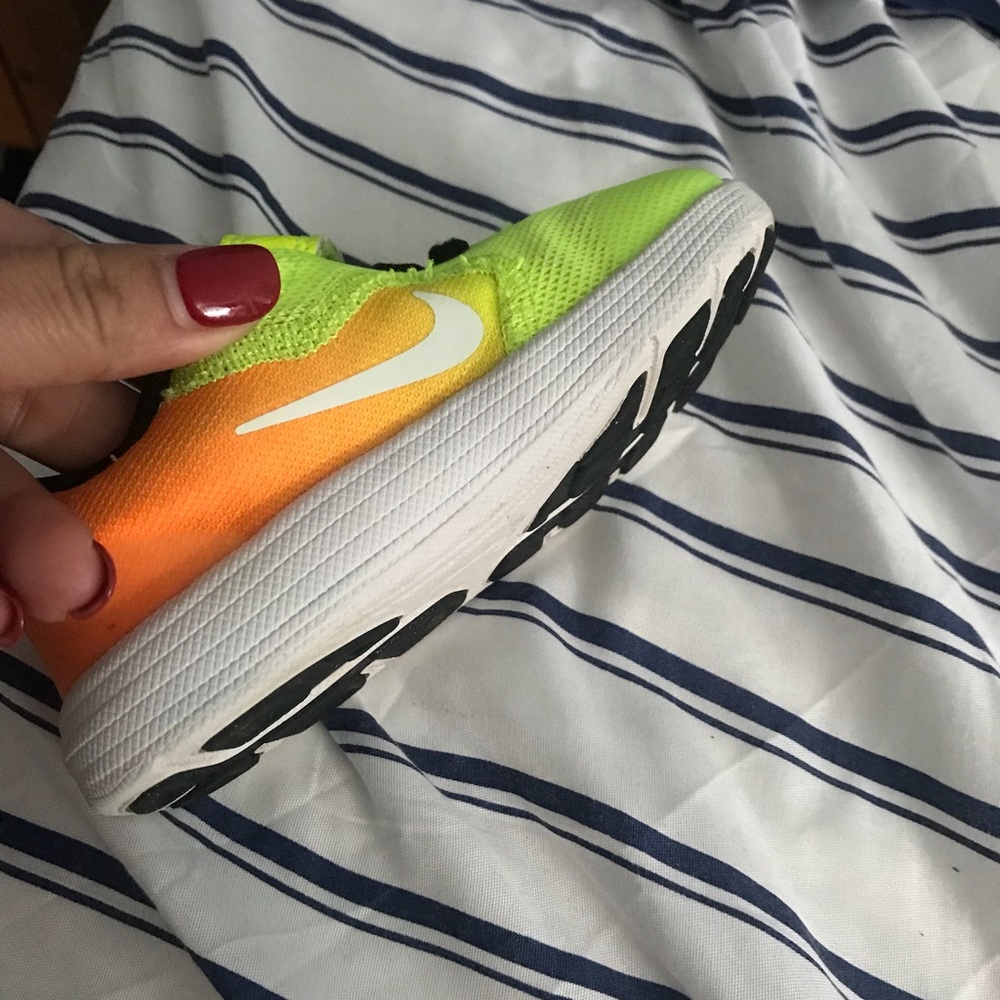 Nike shoes size 6c 2 pairs per 25